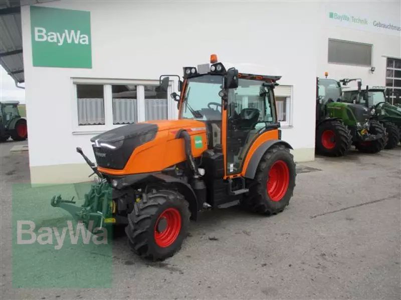 E-FARM: Fendt 208 Vario V - Tractor - id TYKPNJQ - 83.109 € - Año: 2022 - Horas: 140,Potencia del motor: 82,Alemania