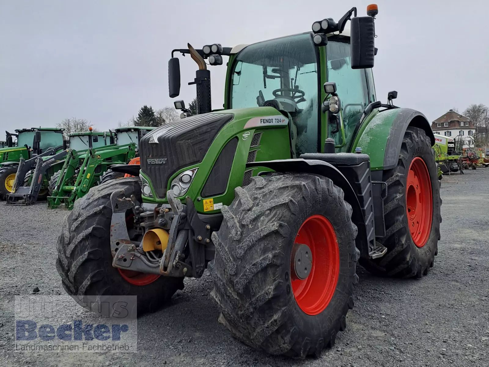 E-FARM: Fendt 724 Vario Profi - Traktor - id NQ8PGWY - 85.000 € - Baujahr: 2018 - Abgelesene Motorstunden: 10.960,Motorleistung (PS): 240,Deutschland