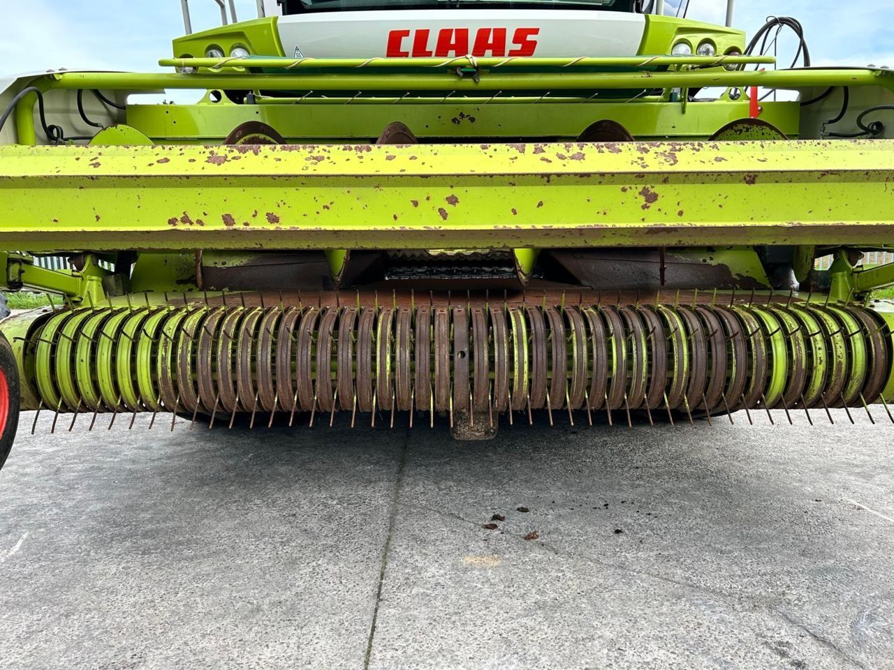 E FARM Claas 300 3m grass pick up Header id NIU8KLW 9 717 Year of construction 2014 United Kingdom