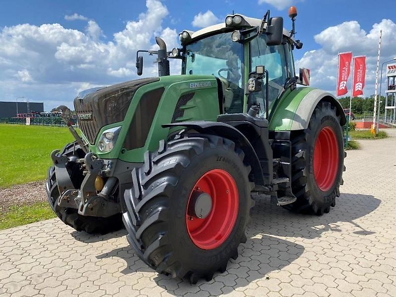 E-FARM: Fendt 828 Vario Profi+ - Traktor - id KJUGNME - 59.900 € - Baujahr: 2014 - Abgelesene Motorstunden: 10.587,Motorleistung (PS): 280,Deutschland