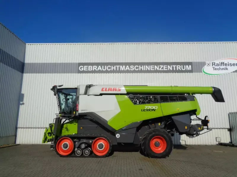 E-FARM: Claas Lexion 7700 - Cosechadora - id PEIAE4S - 335.000 € - Año: 2022 - Horas: 880,Potencia del motor: 549,Alemania