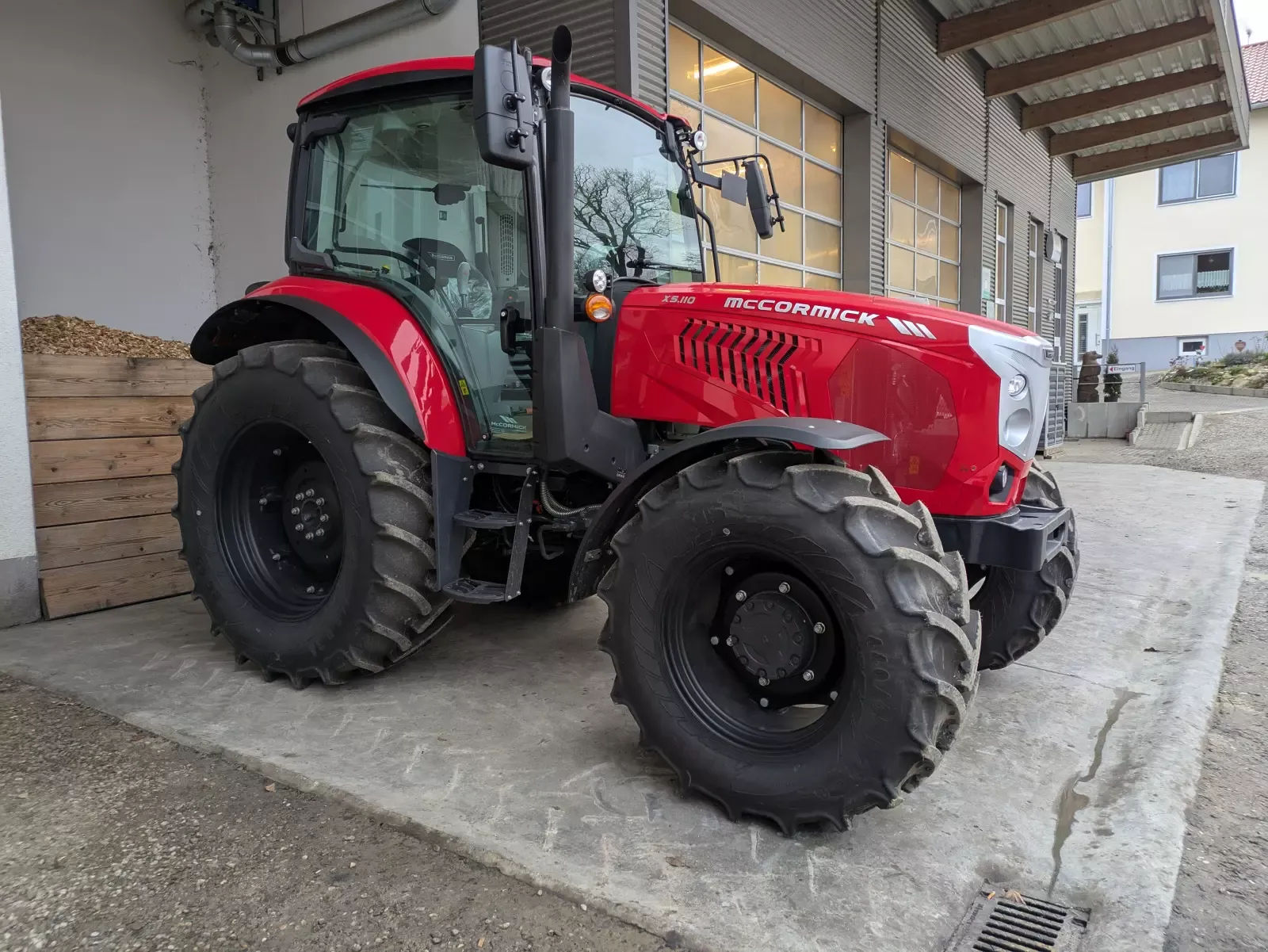 E-FARM: McCormick x5.110 - Traktor - id IQJ6PAI - 65 000 € - Rok produkcji: 2024 - Motogodziny: 30,Moc silnika: 102,Niemcy