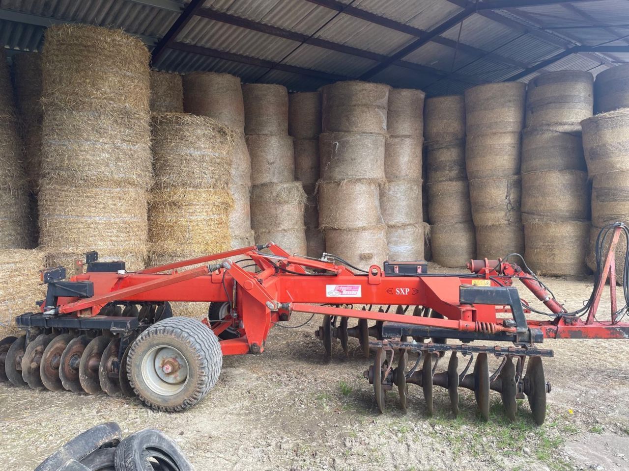 GREGOIRE BESSON sxp 28 Herse à disques et disque compact 6 500 €