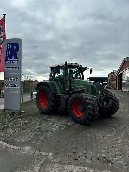 E-FARM: Fendt 820 Vario - Traktor - id WKRMHKN - 66.000 € - Baujahr: 2010 - Abgelesene Motorstunden: 11.045,Motorleistung (PS): 207,Deutschland