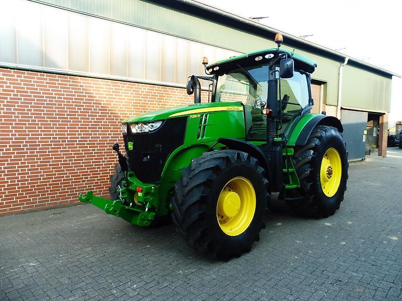John Deere 7230 R Tractor €49,900