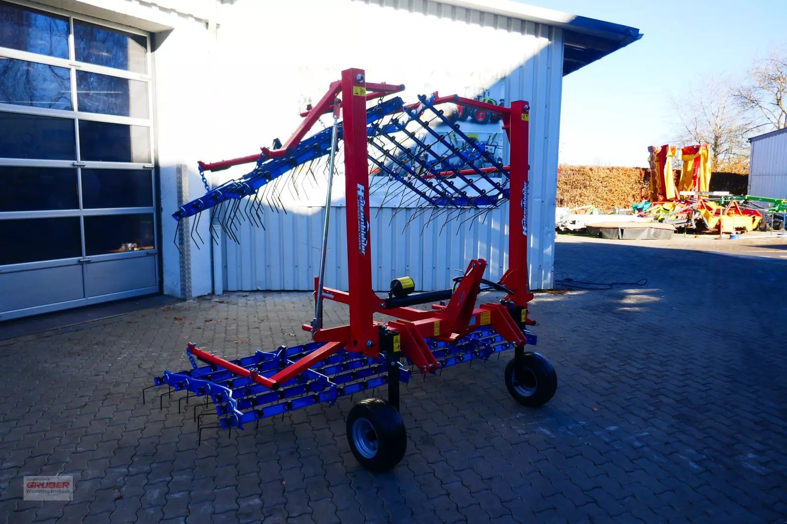 E-FARM: Hatzenbichler 6 m - Mechanical weed control - id 7P6UYCN - €5,950 - Year of construction: 2022 - Germany