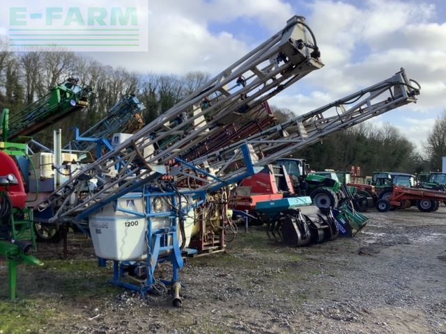 E-FARM: Blanchard 1200l - Pulverizador - id 84FLRAT - 6500 € - Año: 2000 - Francia