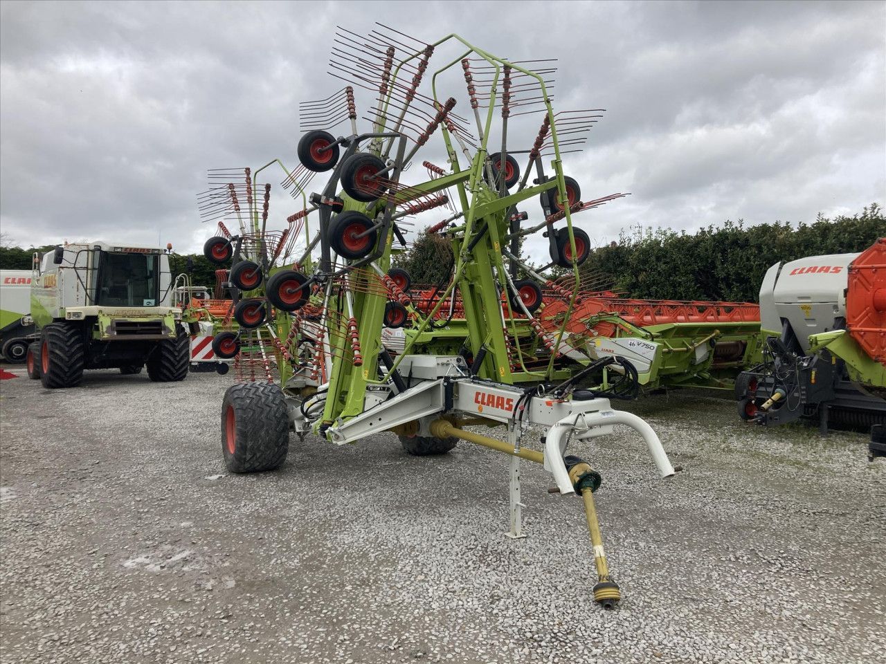 E-FARM: Claas Liner 3600 - Tedder - id 1BCDP9M - €47,340 - Year of construction: 2021 - United Kingdom