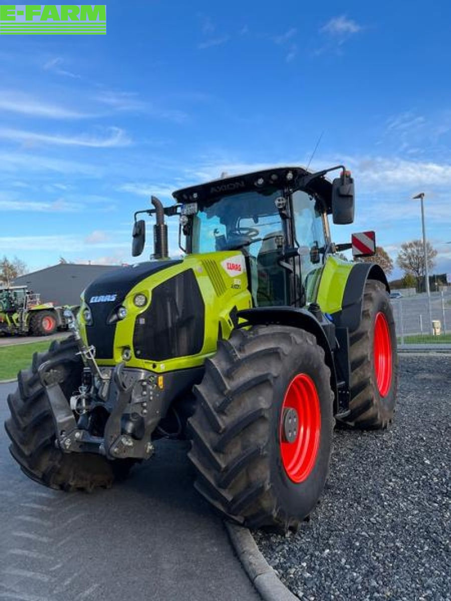 Tracteur : Claas offre la variation continue à l'Axion 800