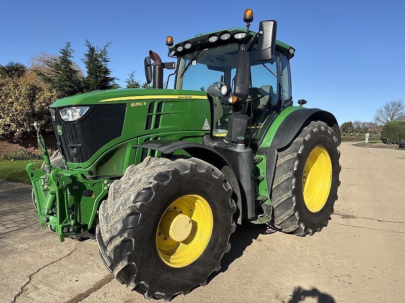 John Deere 6250 R Traktor 103.781 €