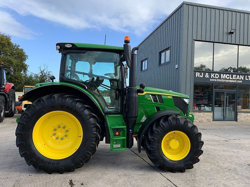 E-FARM: John Deere 6R 130 - Traktor - id C57SPC8 - 105.793 € - Baujahr: 2023 - Abgelesene Motorstunden: 1.105,Motorleistung (PS): 130,Vereinigtes Königreich