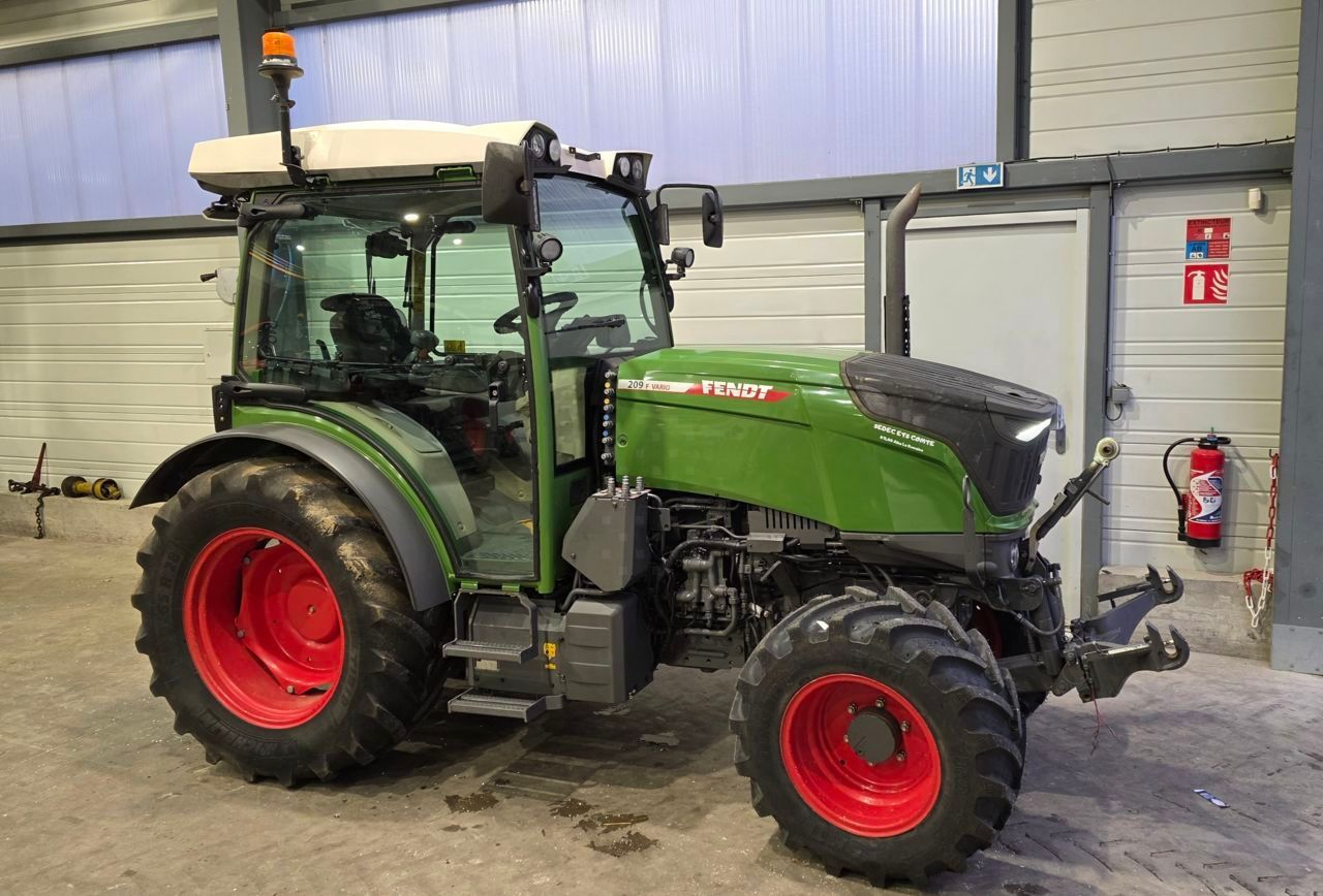 Fendt 209 F Vario Traktor 78.000 €