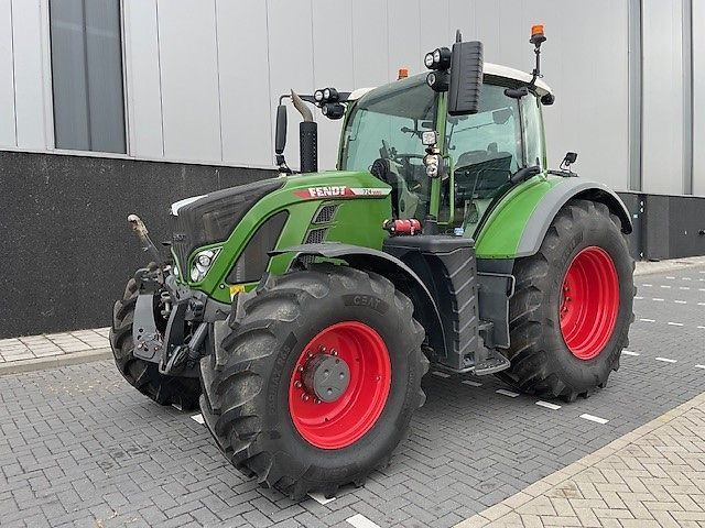 Fendt 724 Vario Profi Plus Traktor 122 500 €