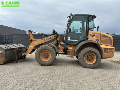 E-FARM: Case IH 321f - Wheel loader - id PTUJN2P - €33,344 - Year of construction: 2016 - Engine hours: 3,900,Engine power (HP): 74,Denmark