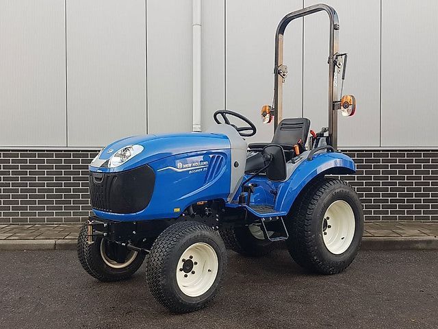 New Holland Boomer 25 Tractor
