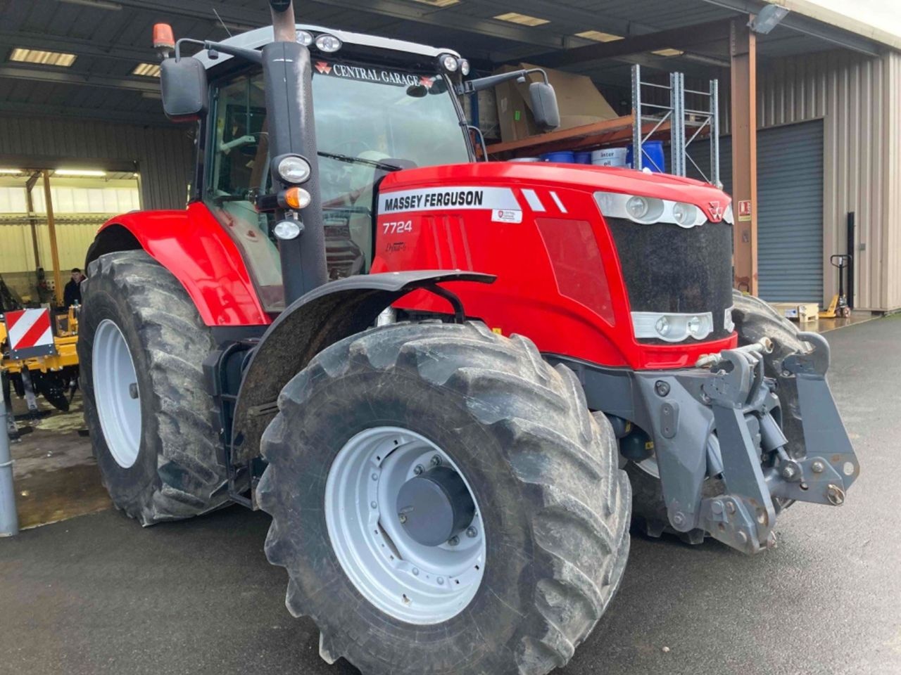 Massey Ferguson 7724 tractor €74,000