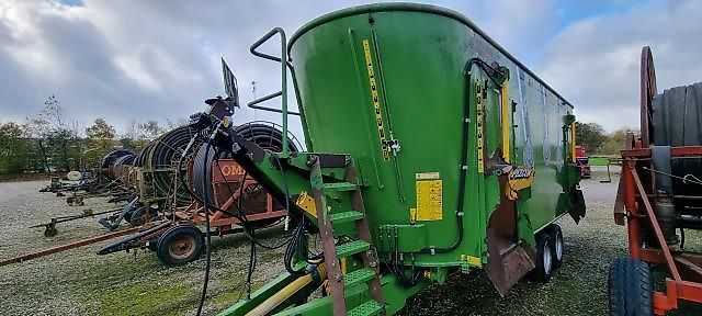 E-FARM: PEECON mammoet 30 kbm - Mezcladora de alimentos - id ZRAISU5 - 8712 € - Año: 2008 - Dinamarca