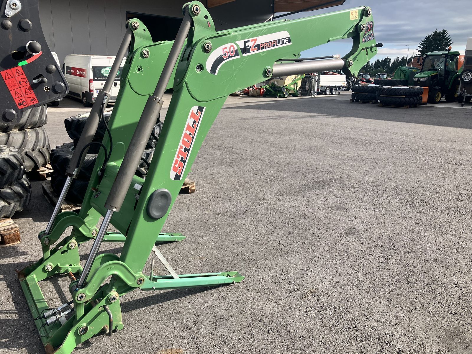 E-FARM: STOLL stoll fz 50 profi line mit fendt konsole - Adjunto - id AECKG42 - 5885 € - Año: 2013 - Austria