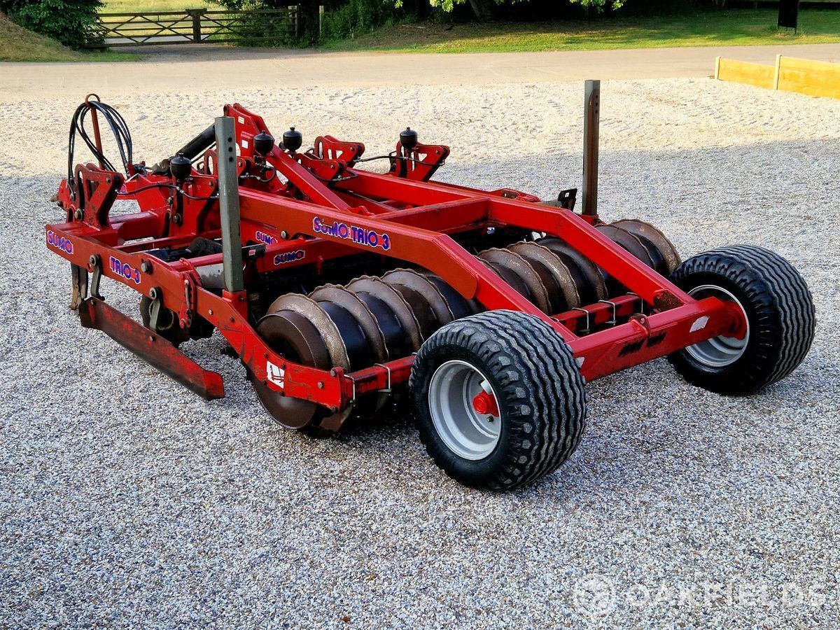 E-FARM: Sumo trio 3 t - Cultivator - id 5ATSMVR - €13,607 - Year of construction: 2009 - United Kingdom