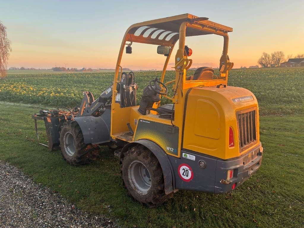 Eurotrac w12 Wheel loader €23,426