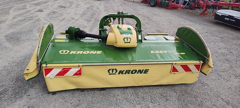 Krone easy cut f 320 Mower €12,500