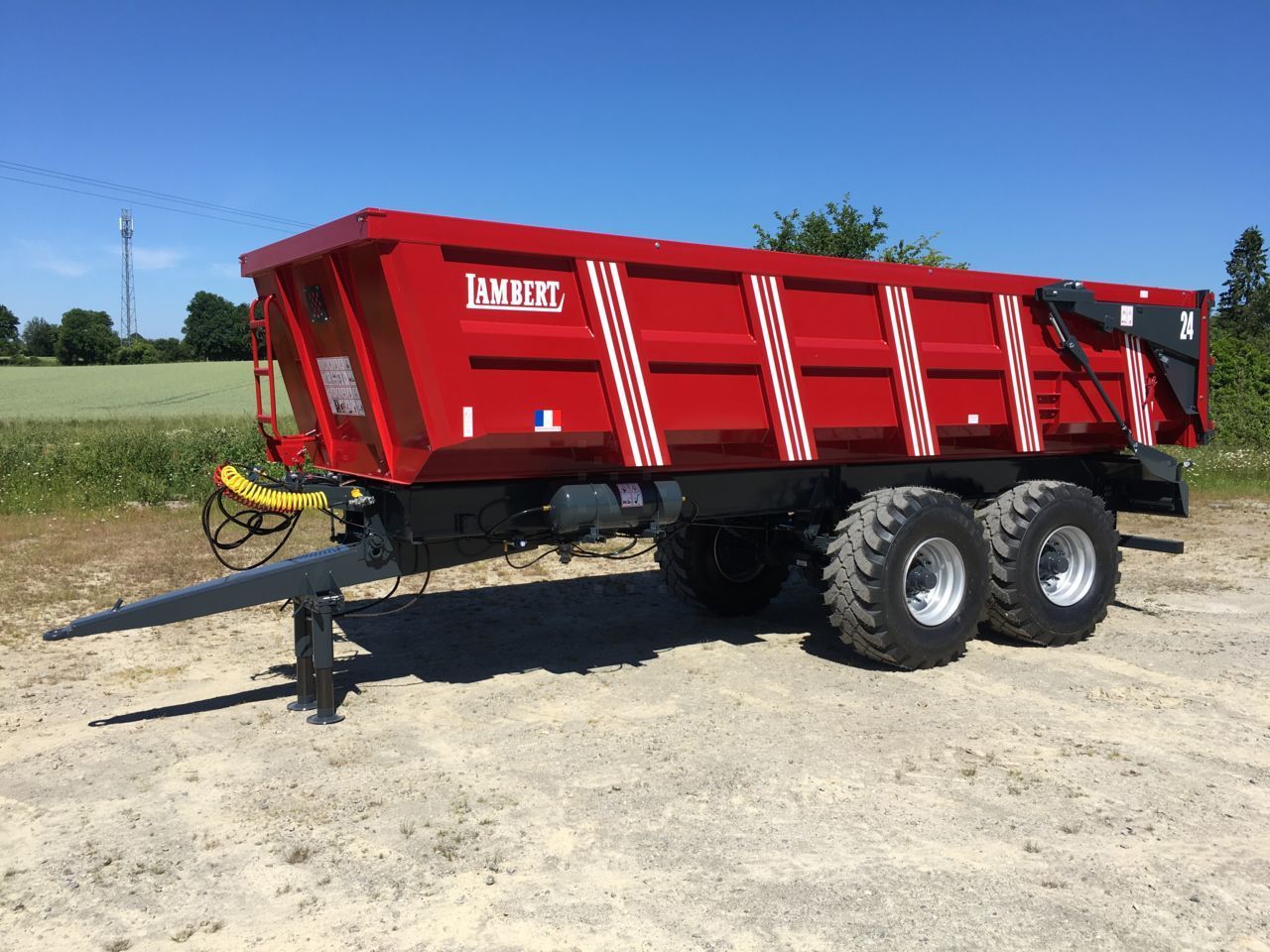 E-FARM: lambert ta24 - 7m & 22,5 m3 - 40 km/h - Benne - id MUARTZC - 31 700 € - Année: 2025 - France