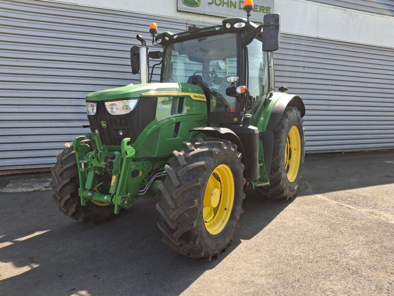E-FARM: John Deere 6R 130 - Τρακτέρ - id GBAZGJZ - 115.000 € - Χρονία: 2023 - Μετρητής ωρών: 1.500,Ισχύς κινητήρα: 130,Γαλλία