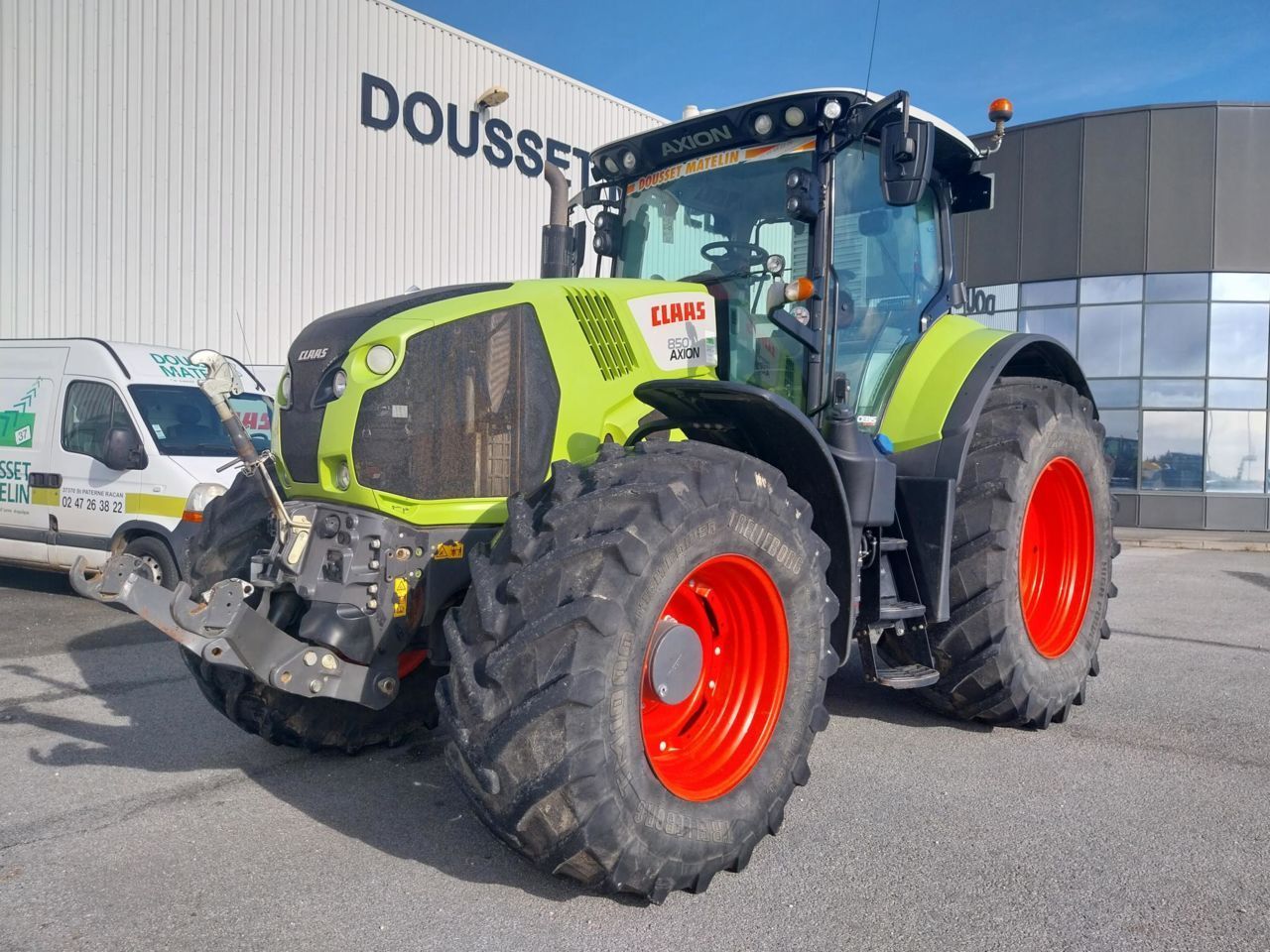 E-FARM: Claas Axion 850 - Tracteur - id V4BUFAG - 85 000 € - Année: 2017 - Lecture du nombre d'heure: 4 680,Puissance du moteur (chevaux): 264,France