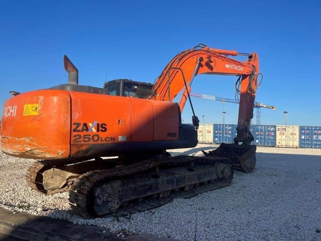 Hitachi zx 250 lc n-5 Crawler excavator €52,000