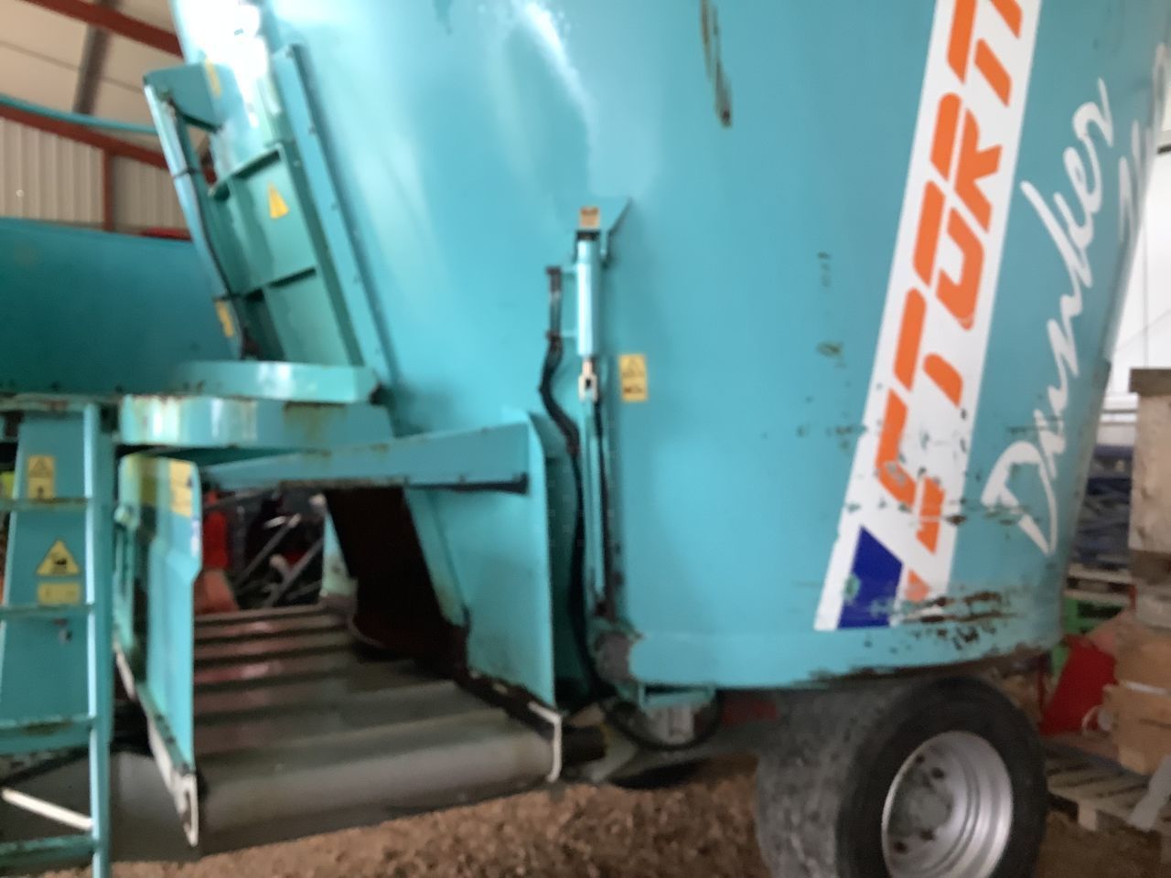 Storti dunker 140 Mixer feeder €7,000
