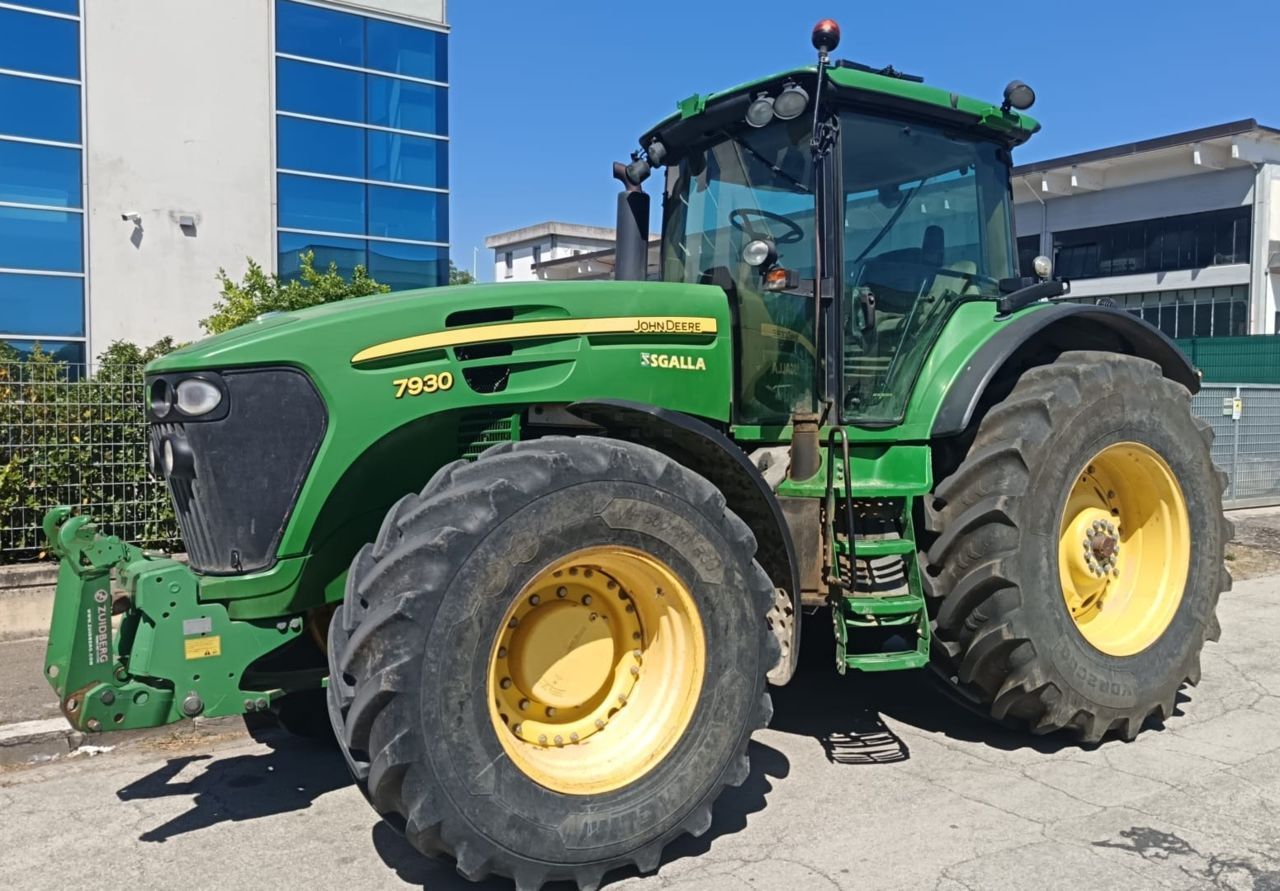 John Deere 7930 Traktor