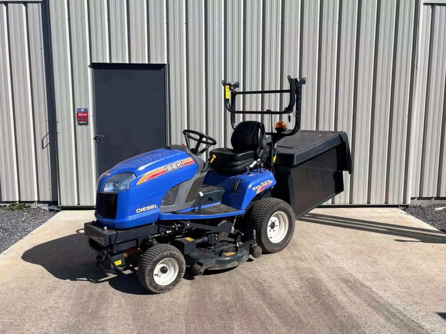 E-FARM: Iseki SXG 323 - Tondeuse - id MDPEDLP - 9 800 € - Année: 2016 - France
