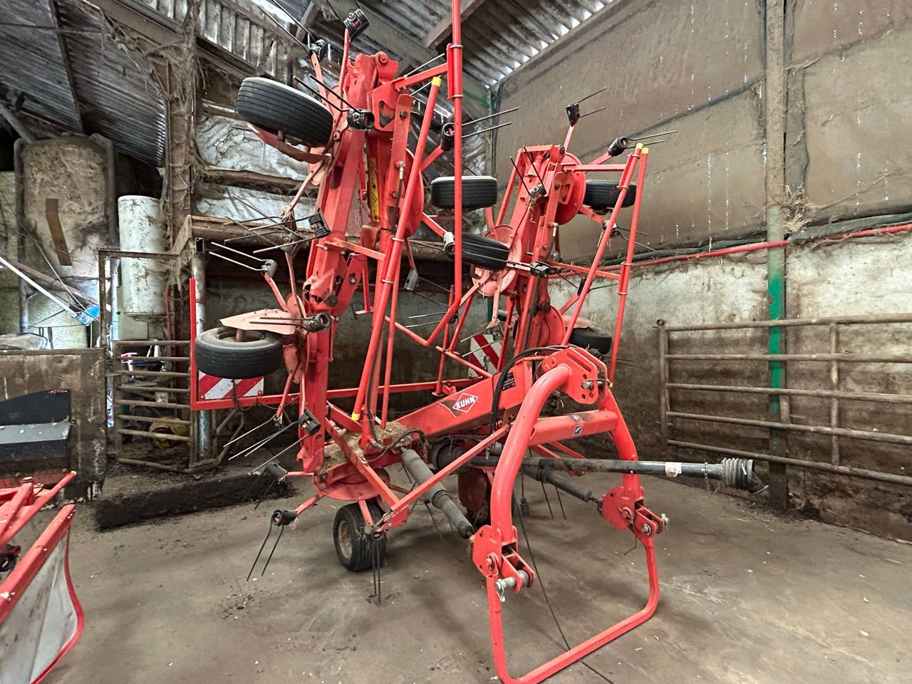 Kuhn GF 8702 Høvender 8.000 €