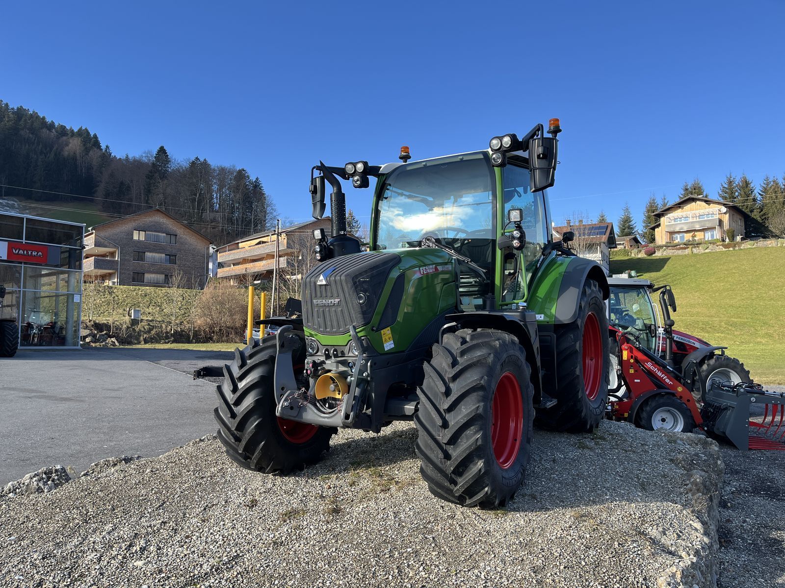 E-FARM: Fendt 313 Vario Power - Tractor - id KKHZWBU - Año: 2024 - Potencia del motor: 122,Austria