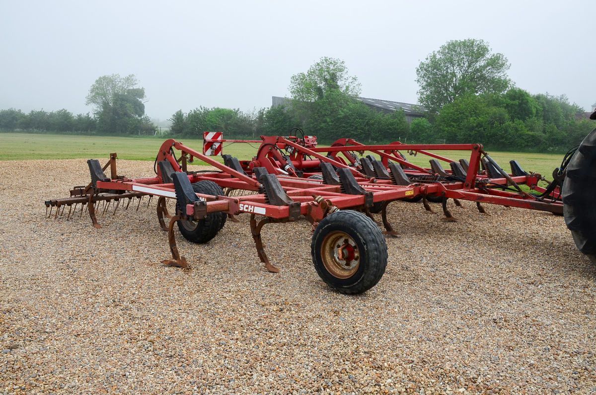 E-FARM: HORSCH Terrano 8 FG - Cultivateur - id CLMCLZJ - 12 785 € - Année: 2003 - Royaume-Uni