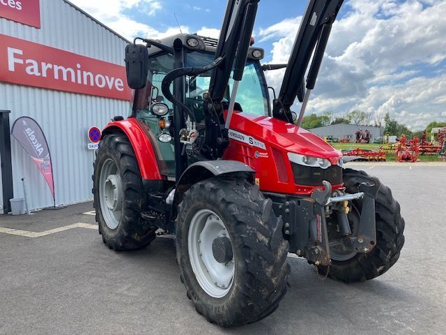 Massey Ferguson 5712S Dyna-6 Efficient Tractor 64.000 €