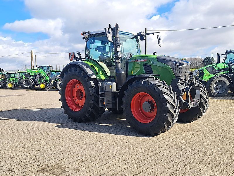 Fendt 726 Vario Profi Plus Tractor €213,900
