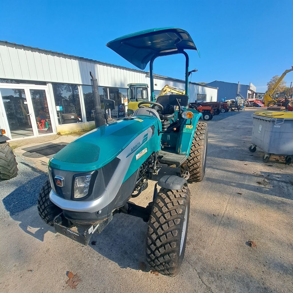 E-FARM: Arbos 2035 - Tractor - id IAEIZCB - 16.800 € - Año: 2020 - Horas: 1700,Potencia del motor: 35,Francia
