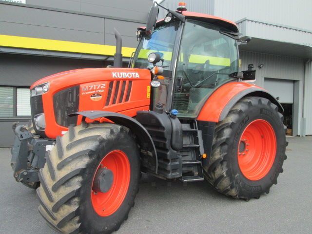 Kubota M7172 Traktor