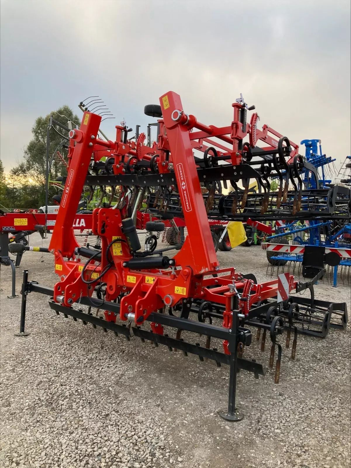 E-FARM: GREGOIRE BESSON tetra 60 - Cultivateur - id VQT6N2G - 14 900 € - Année: 2023 - France