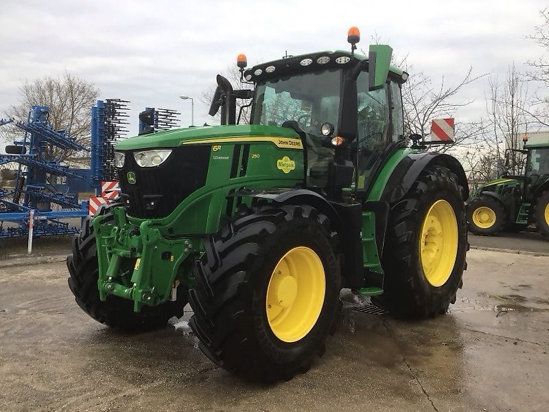 John Deere 6R 250 Tractor 165.000 €