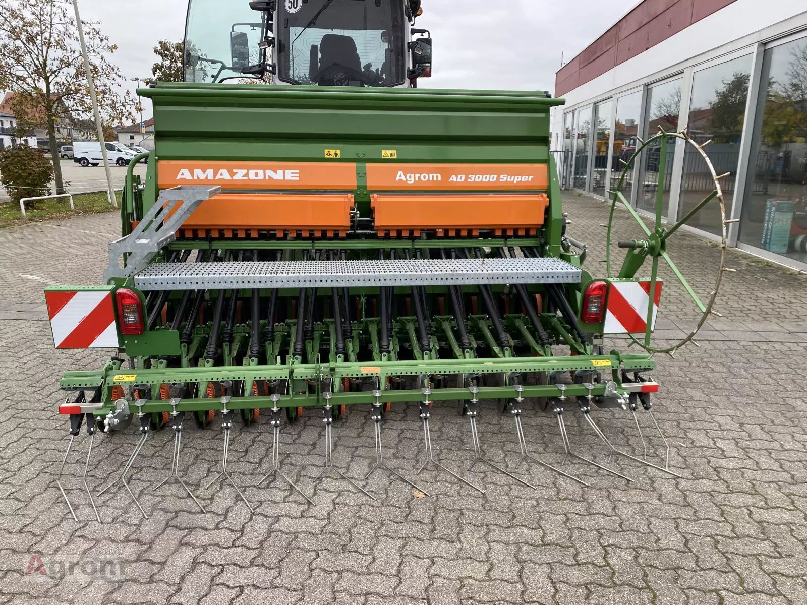 E-FARM: Amazone KE 3002-190 - Semoir - id 3ZLKS19 - 33 945 € - Année: 2023 - Allemagne