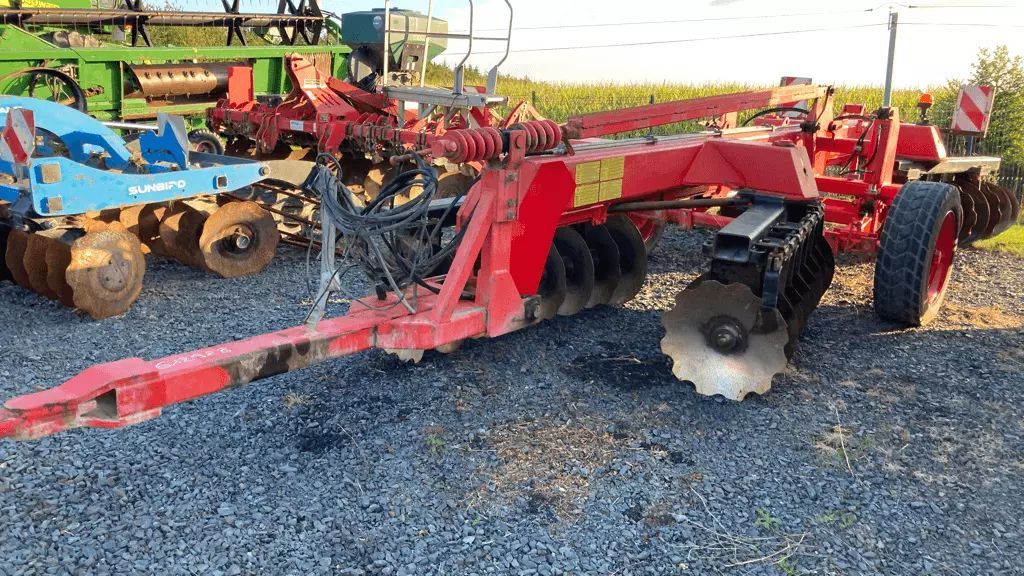 E-FARM: Quivogne dechaumeur a disques - Cultivateur - id NHFNLUF - 8 000 € - Année: 2005 - France