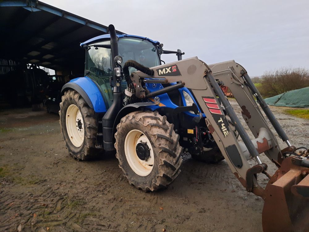 E-FARM: New Holland T5.120 - Tractor - id BT4KK2N - 60.000 EUR - Anul: 2017 - Citeste ore: 2.800,Muterea motorului: 120,Franța