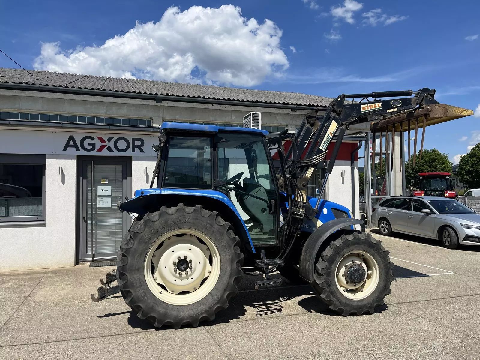 New Holland TL 100 A Trattore 26.594 €