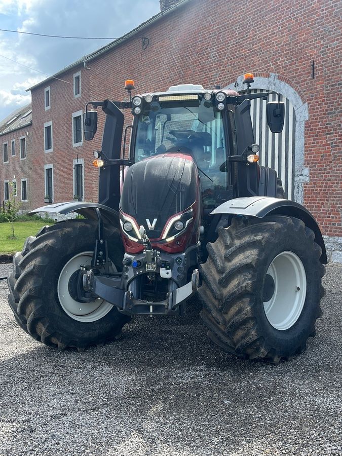 Valtra T 175 Tractor €120,000