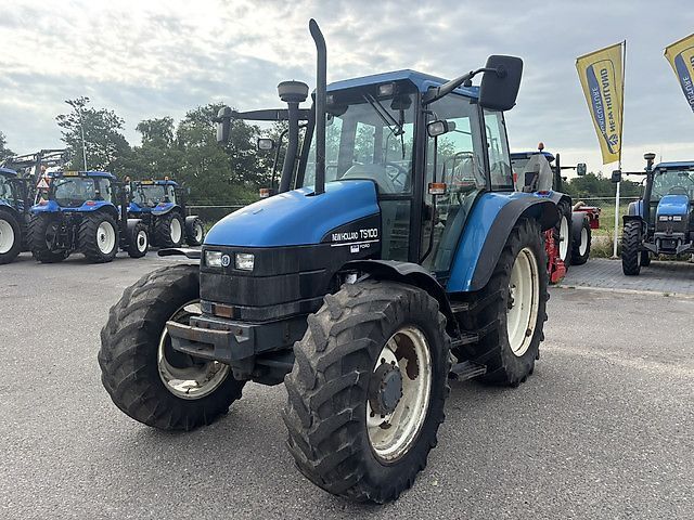 New Holland TS 100 Traktor 18 500 EUR