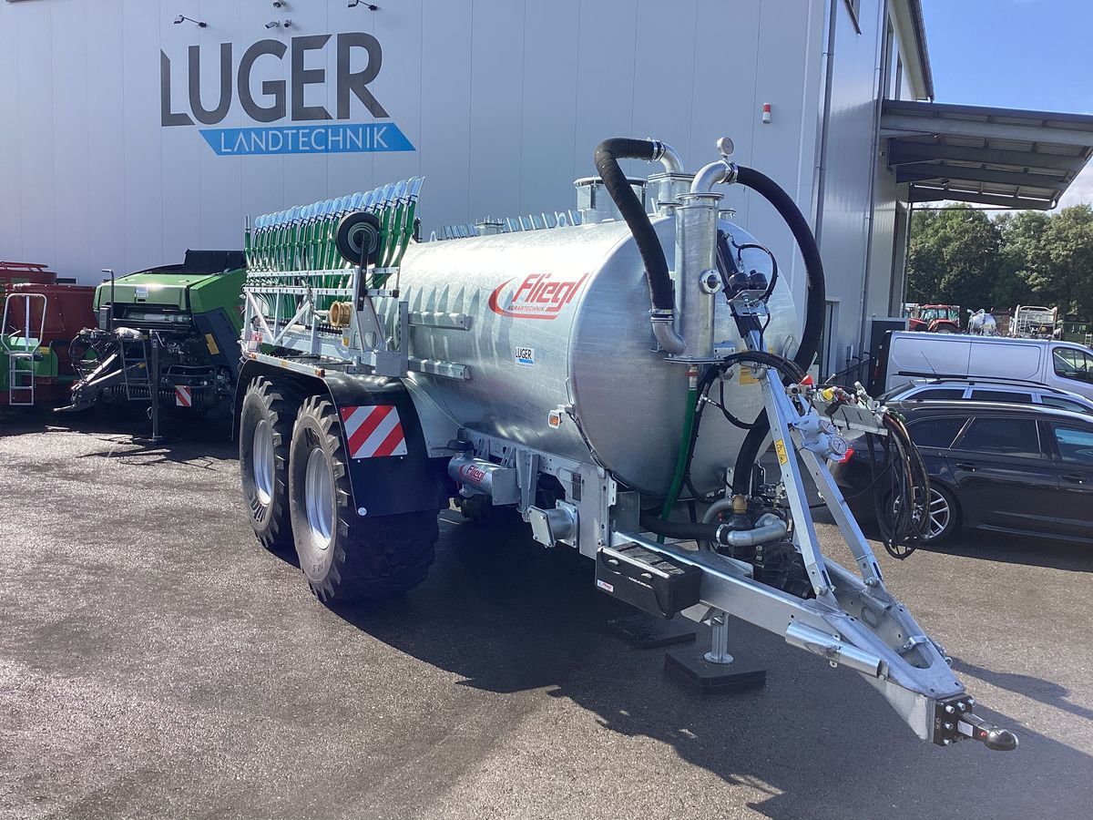 E-FARM: Fliegl vfw 12000 maxxline plus - Tanker - id NBTBLC9 - €62,334 - Year of construction: 2024 - Austria