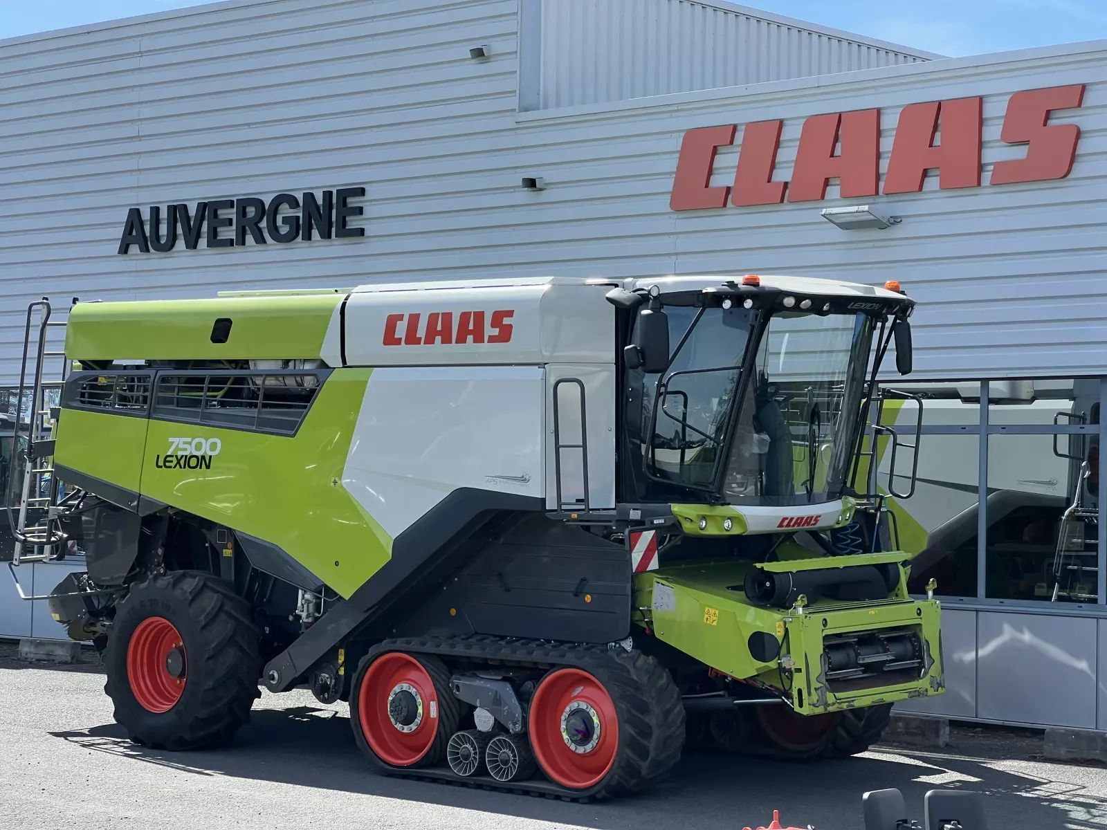 E-FARM: Claas Lexion 7500 - Combine harvester - id IRIQA6K - €340,000 - Year of construction: 2021 - France