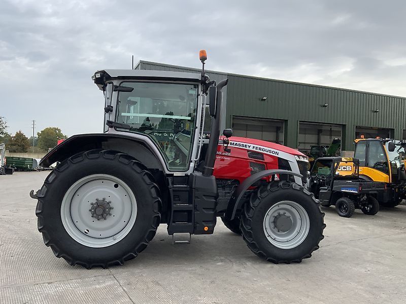 Massey Ferguson 8S.225 Τρακτέρ 78.404 €